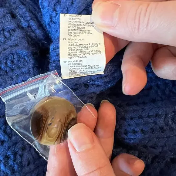 NWT RD Style Oversized Cable Knit Button Up Cardigan size Medium Royal Blue - Picture 10 of 10